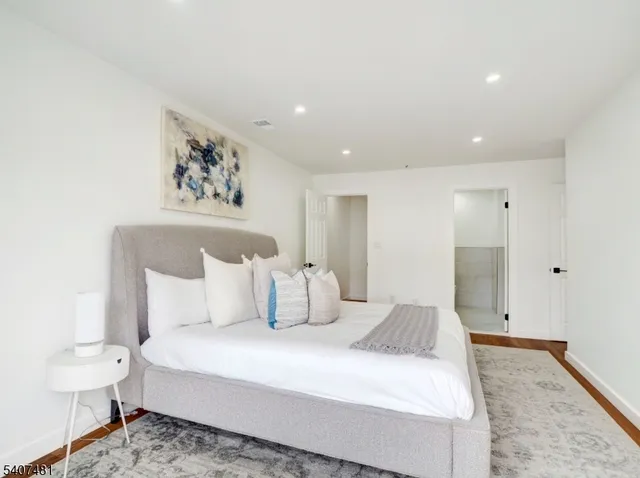 $400,000 | 42 Krueger Court, Newark, NJ 07103