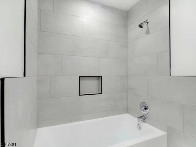 $400,000 | 42 Krueger Court, Newark, NJ 07103