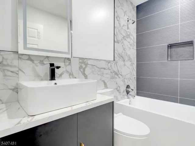 $400,000 | 42 Krueger Court, Newark, NJ 07103