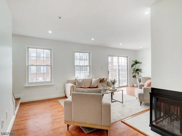 $400,000 | 42 Krueger Court, Newark, NJ 07103