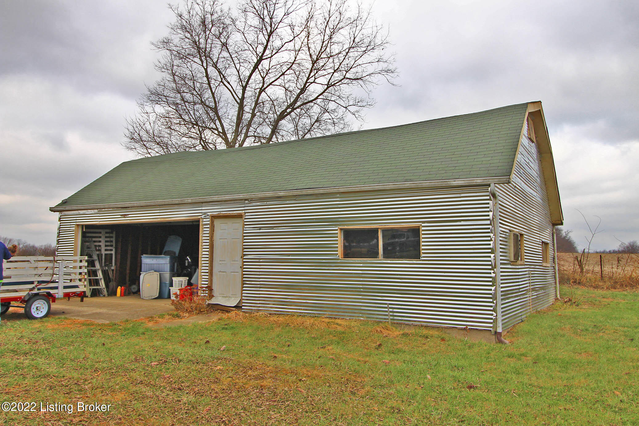 3092 Ballardsville Road Smithfield, KY 40068 - Photo 17 of 24 30X40 garage - Building