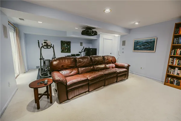 $484,900 | 28 Shelter Creek Lane, Perinton, NY 14450