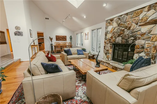 $484,900 | 28 Shelter Creek Lane, Perinton, NY 14450