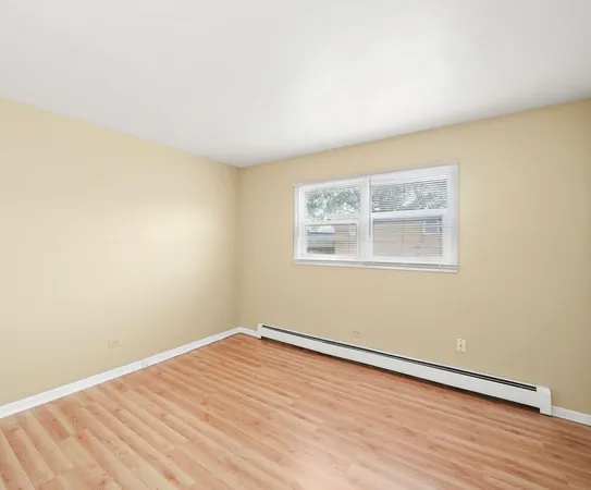 $1,150 | 1213 34th Avenue, Unit 2, Melrose Park, IL 60160