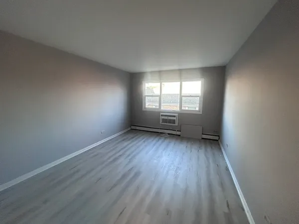 $1,150 | 1213 34th Avenue, Unit 2, Melrose Park, IL 60160