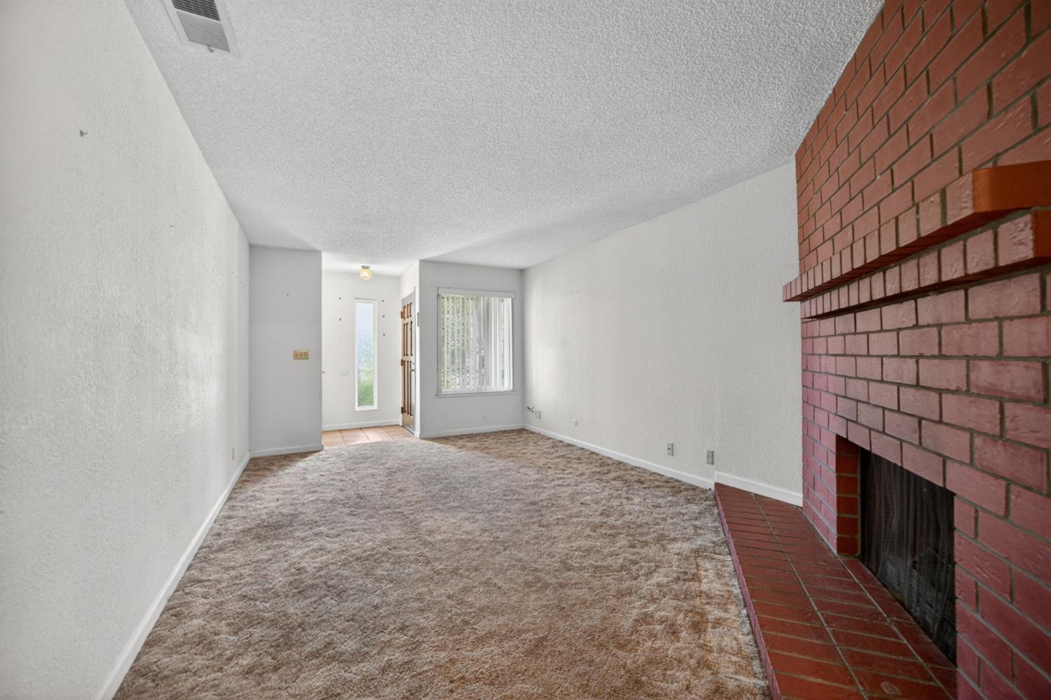 5201 Shereen Court Sacramento, CA 95841 - Photo 10 of 69