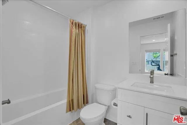 $4,950 | 725 Daniel Freeman Circle, Inglewood, CA 90301