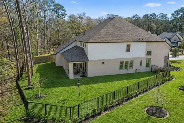 $729,770 | 208 Twinflower Trl Court, Conroe, TX 77318