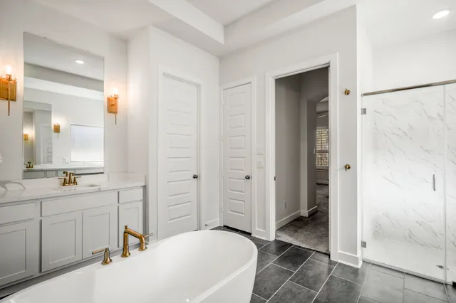 $729,770 | 208 Twinflower Trl Court, Conroe, TX 77318