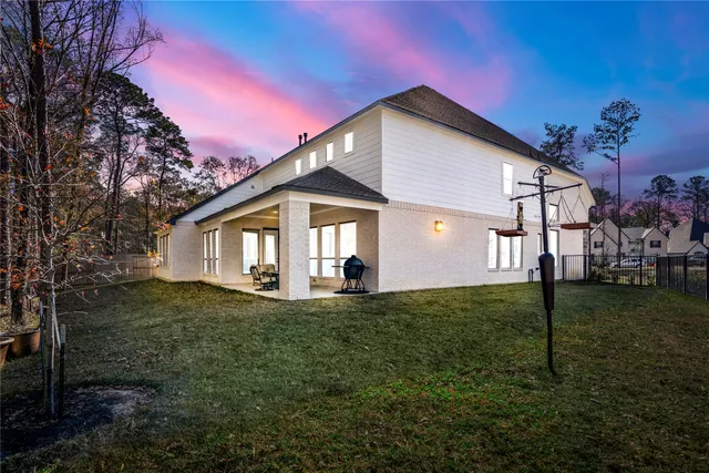 $729,770 | 208 Twinflower Trl Court, Conroe, TX 77318