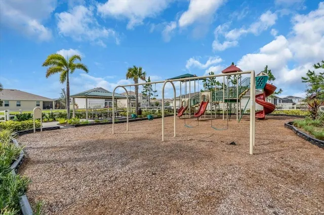 $525,000 | 17119 Harvest Moon Way, Bradenton, FL 34211