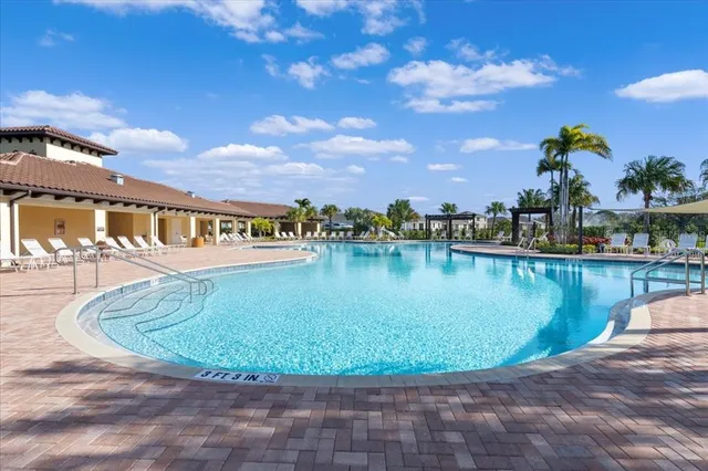 $525,000 | 17119 Harvest Moon Way, Bradenton, FL 34211