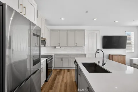 $799,000 | 1554 Plaza Del Amo, Torrance, CA 90501