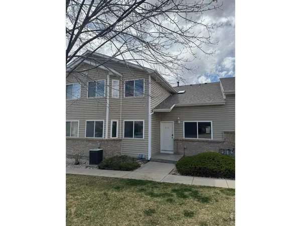 $449,000 | 2155 Meadow Court, Longmont, CO 80501