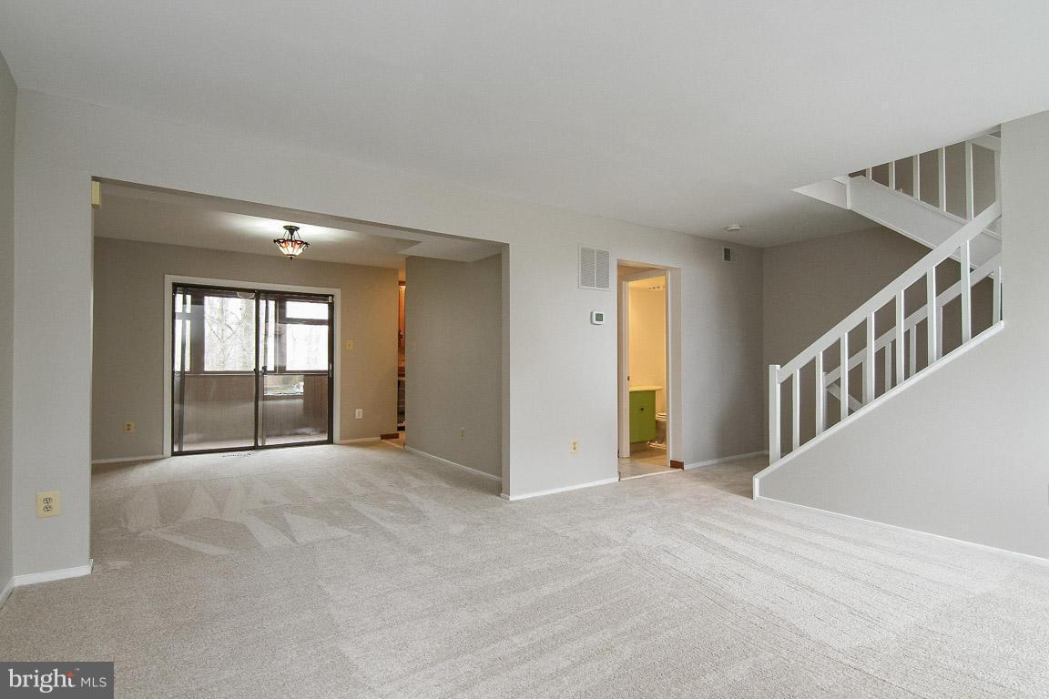 8545 Gwynedd Way Springfield, VA 22153 - Photo 4 of 30 Living Room