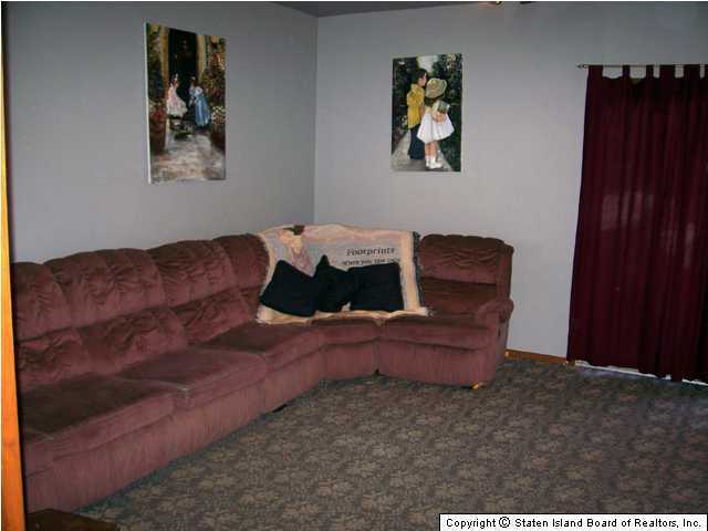 636 Annadale Road Staten Island, NY 10312 - Photo 3 of 8 Additional Photo