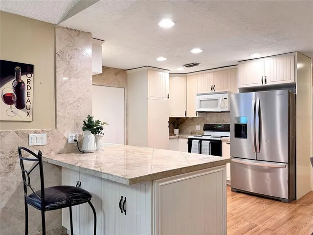 $2,395 | 1135 Colony Arms Drive, Lakeland, FL 33813