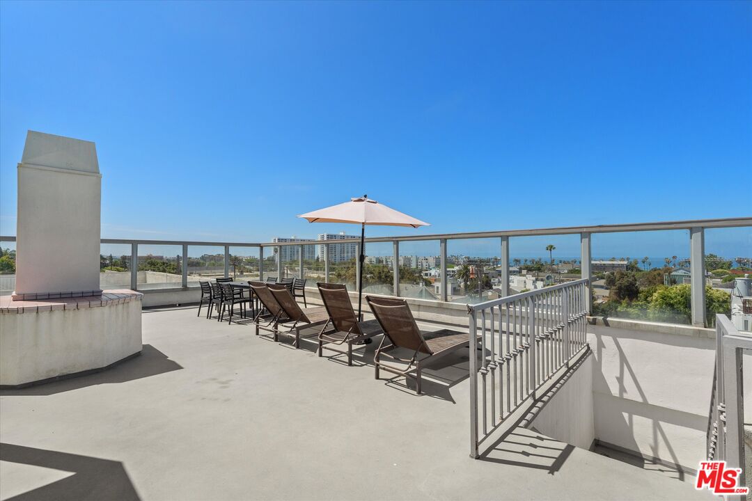 2431 3rd Street, Unit 2 Santa Monica, CA 90405 - Photo 14 of 35