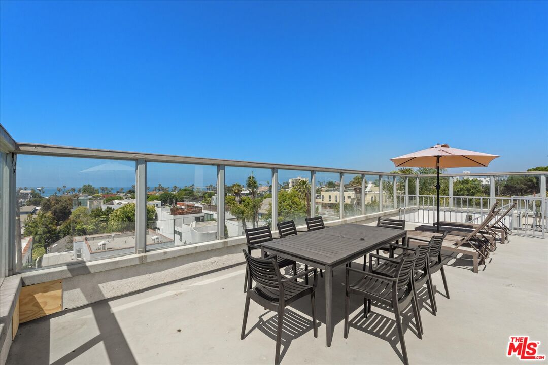2431 3rd Street, Unit 2 Santa Monica, CA 90405 - Photo 15 of 35