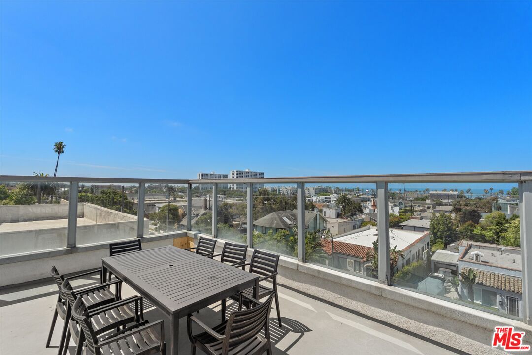 2431 3rd Street, Unit 2 Santa Monica, CA 90405 - Photo 19 of 35