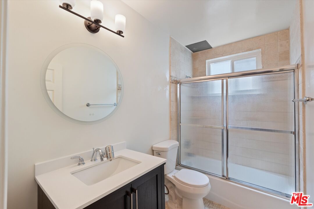 2431 3rd Street, Unit 2 Santa Monica, CA 90405 - Photo 9 of 35