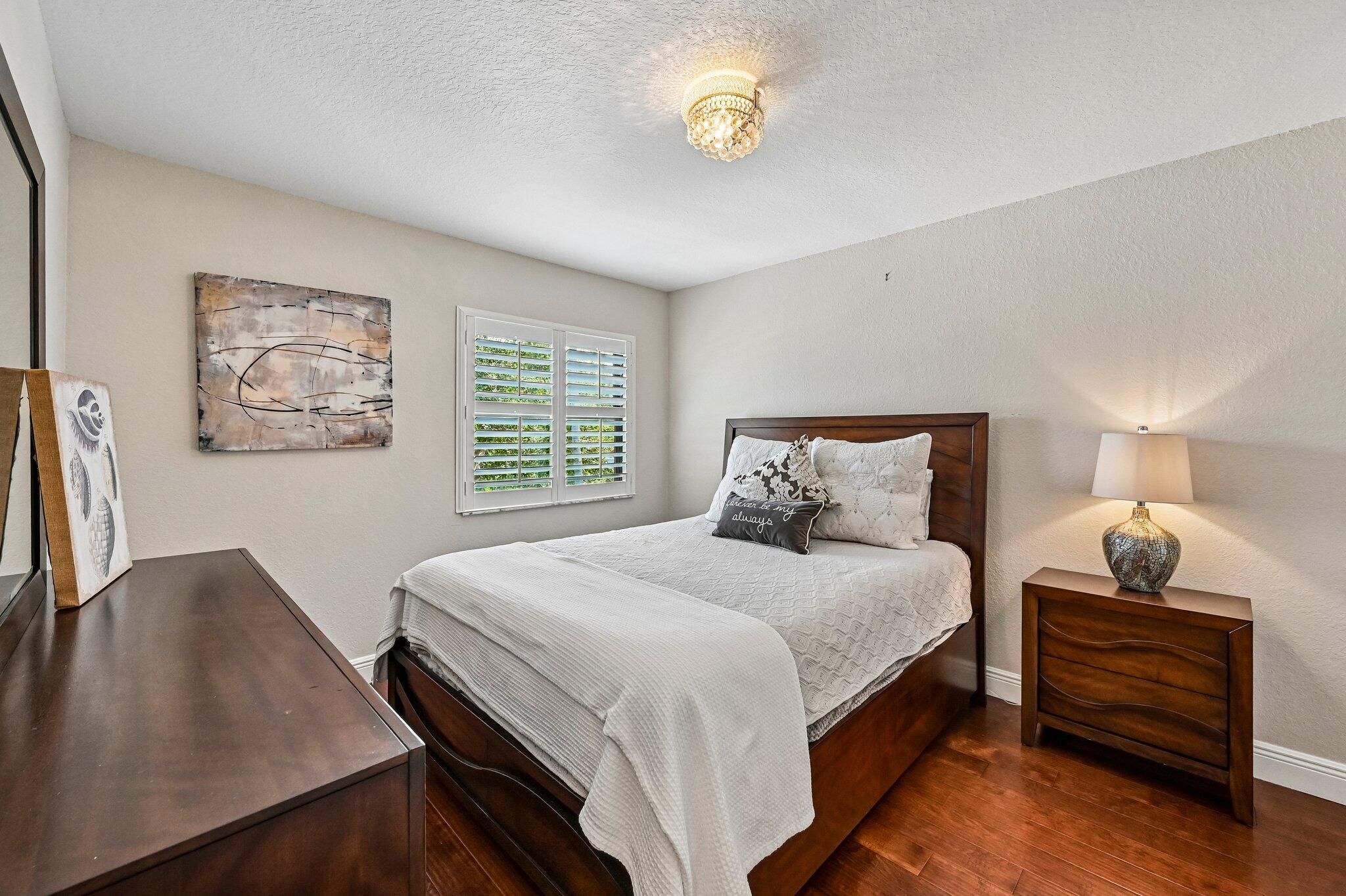 1121 Center Stone Lane Riviera Beach, FL 33404 - Photo 24 of 50 37-web-or-mls-Center Stone Ln-S1107-031