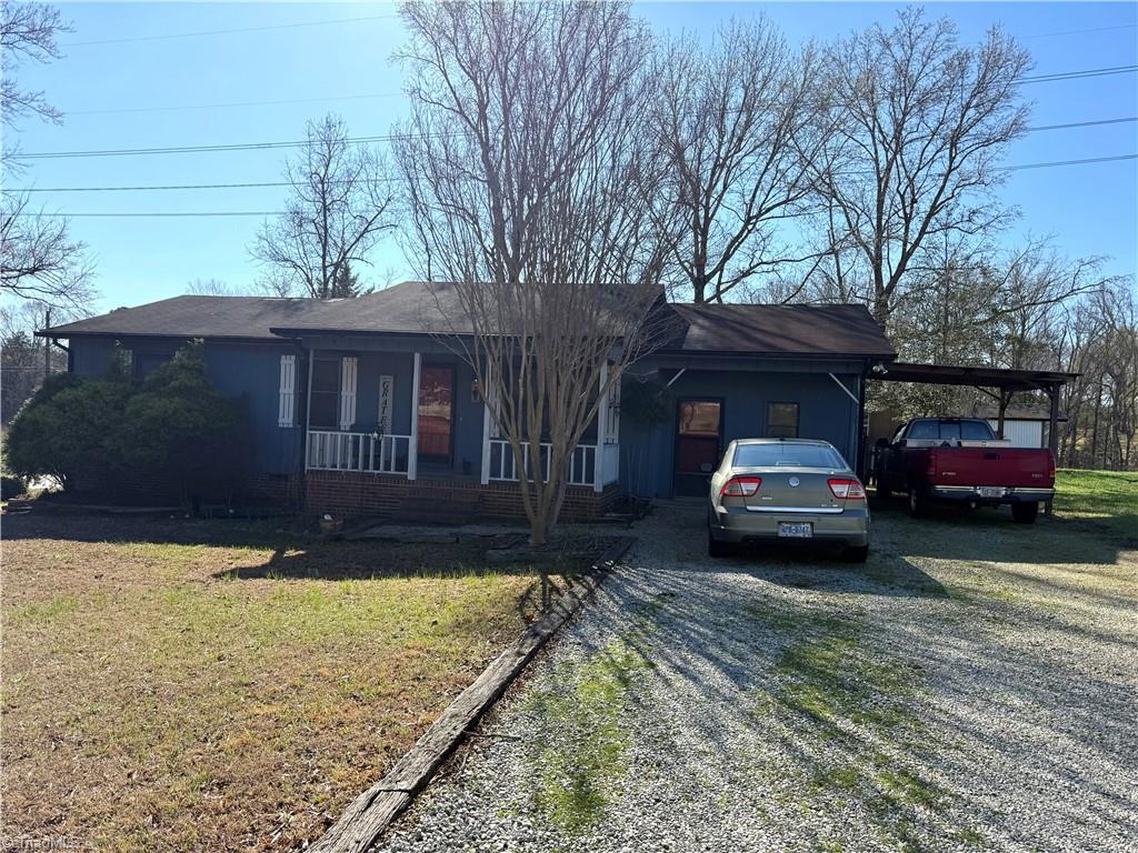 4151 Valley Ridge Drive Trinity, NC 27370 - Photo 3 of 20