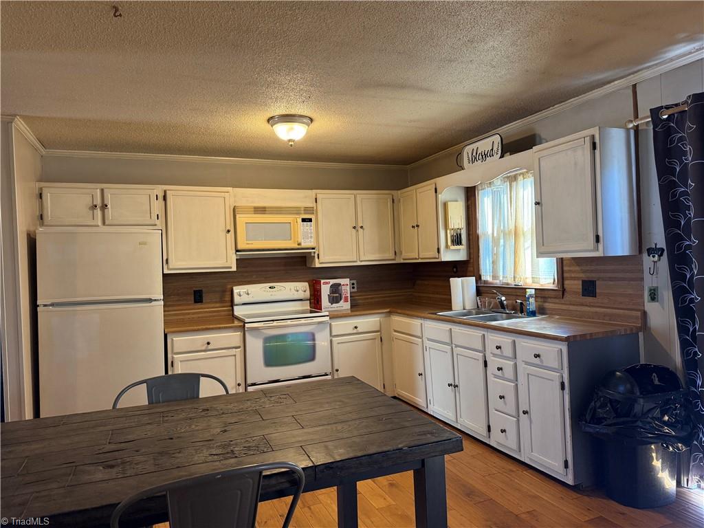 4151 Valley Ridge Drive Trinity, NC 27370 - Photo 6 of 20