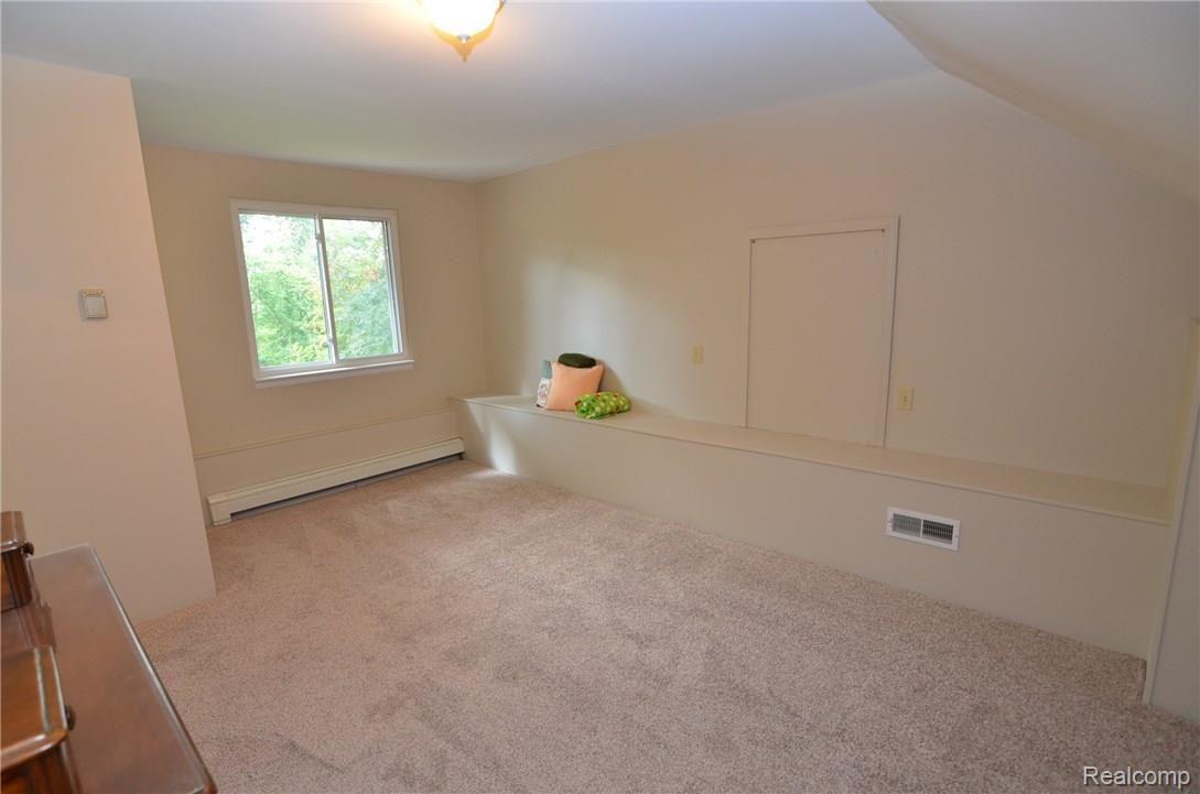 11897 Shaffer Road Davisburg, MI 48350 - Photo 18 of 27 STORYBOOK BEDROOMS