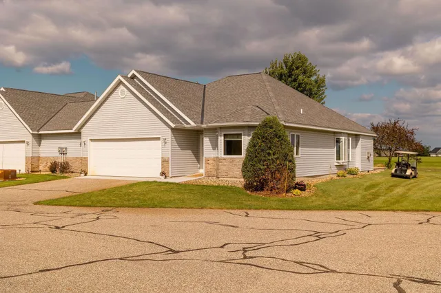 $311,900 | 39314 Wild Rose Court, Sauk Centre, MN 56378