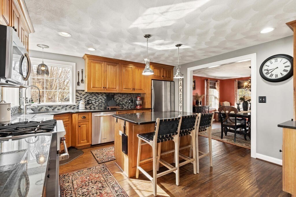 47 Oakdale Road North Reading, MA 01864 - Photo 13 of 33 Gallery Image 13