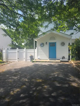 $545,000 | 9 Trim Street, Bay Shore, NY 11706