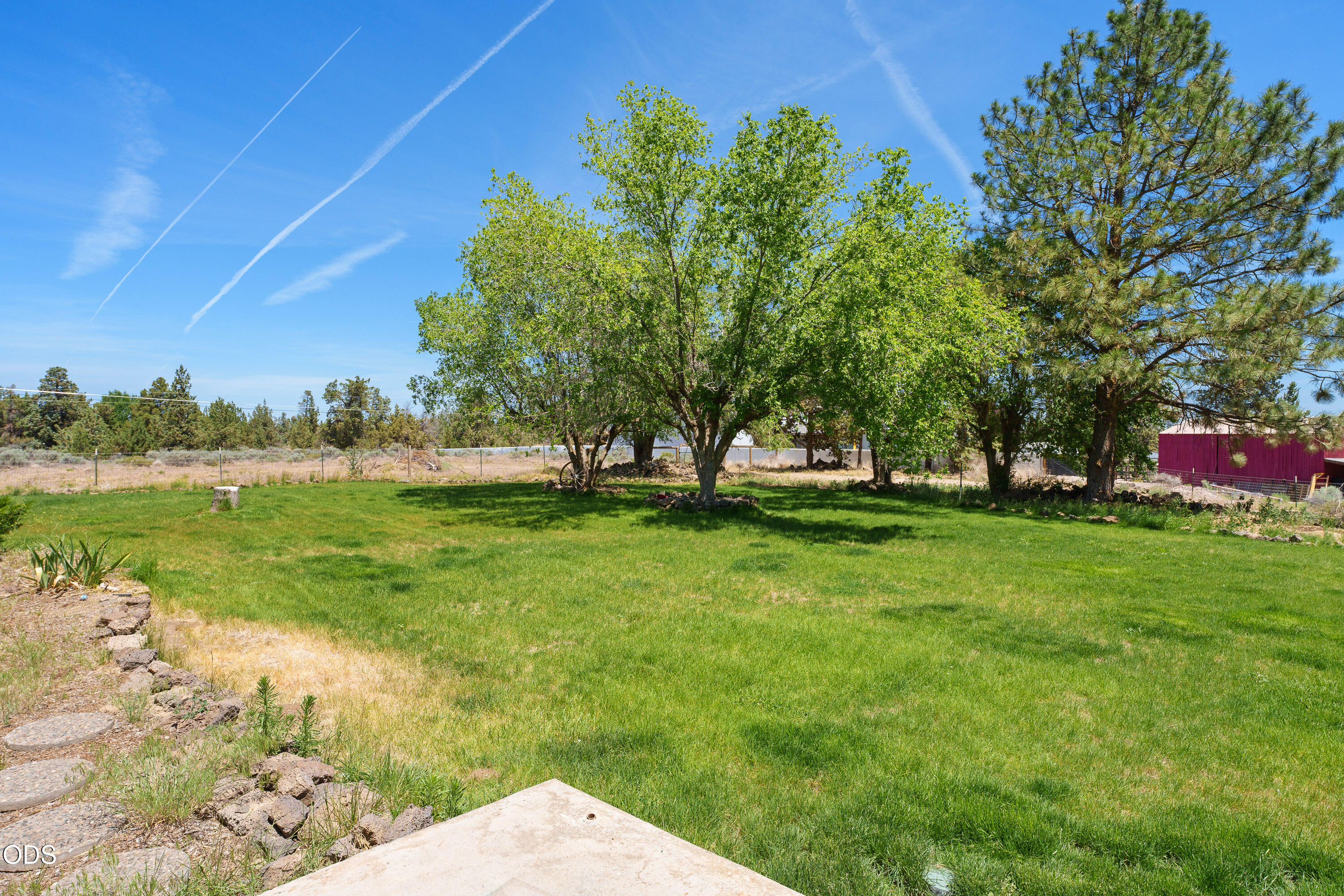 6492 Southwest 51st Street Redmond, OR 97756 - Photo 41 of 44