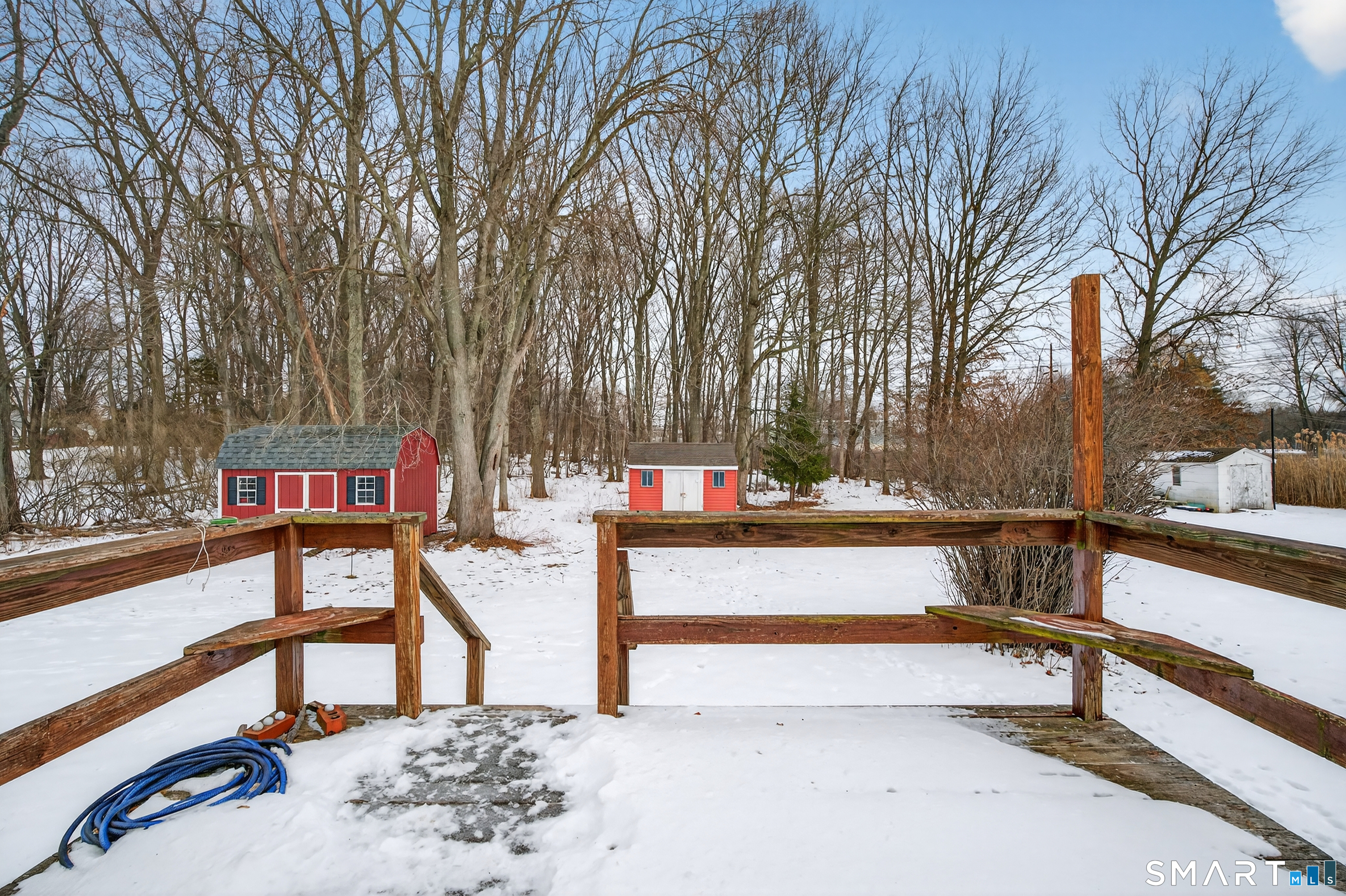 40 Quincy Lane Newington, CT 06111 - Photo 20 of 25 a view of a bench in the roof deck
