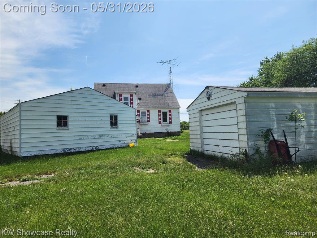 4356 South Vassar Road Burton, MI 48519 - Photo 11 of 42