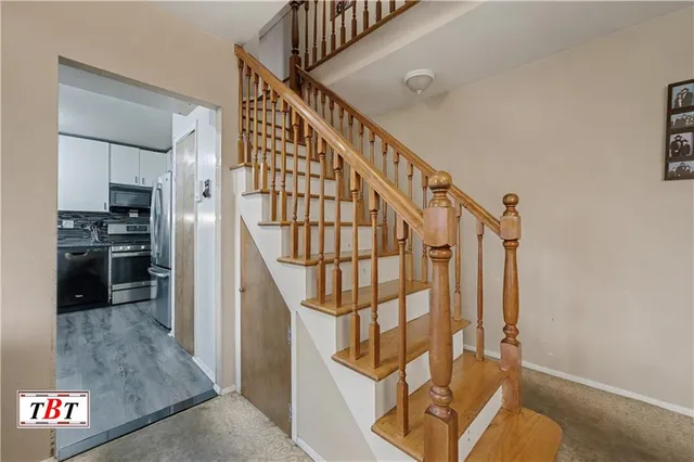 a view of entryway and hall