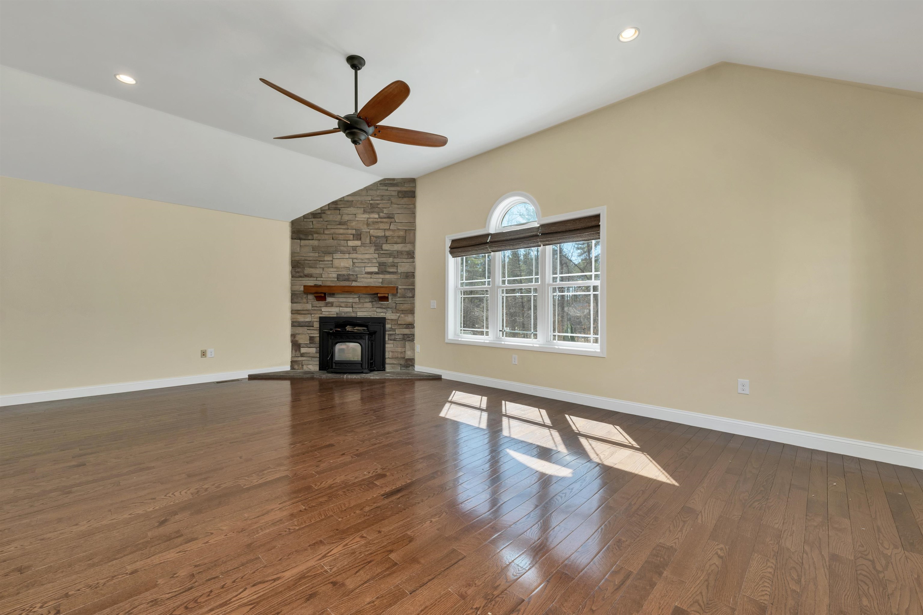 142 Worcester Road Hollis, NH 03049 - Photo 4 of 50