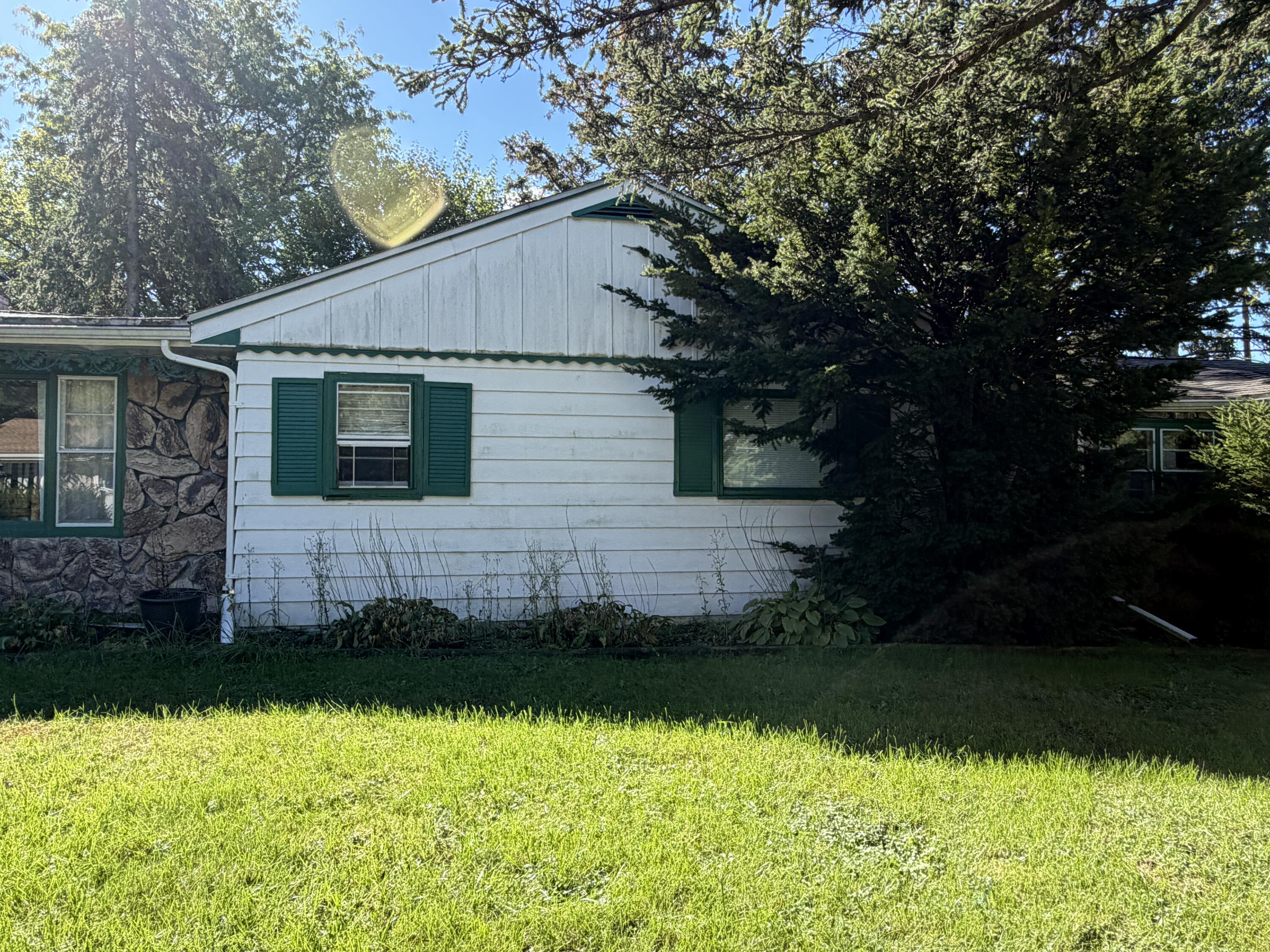 654 Phoenix Street Delavan, WI 53115 - Photo 5 of 159 IMG_0920