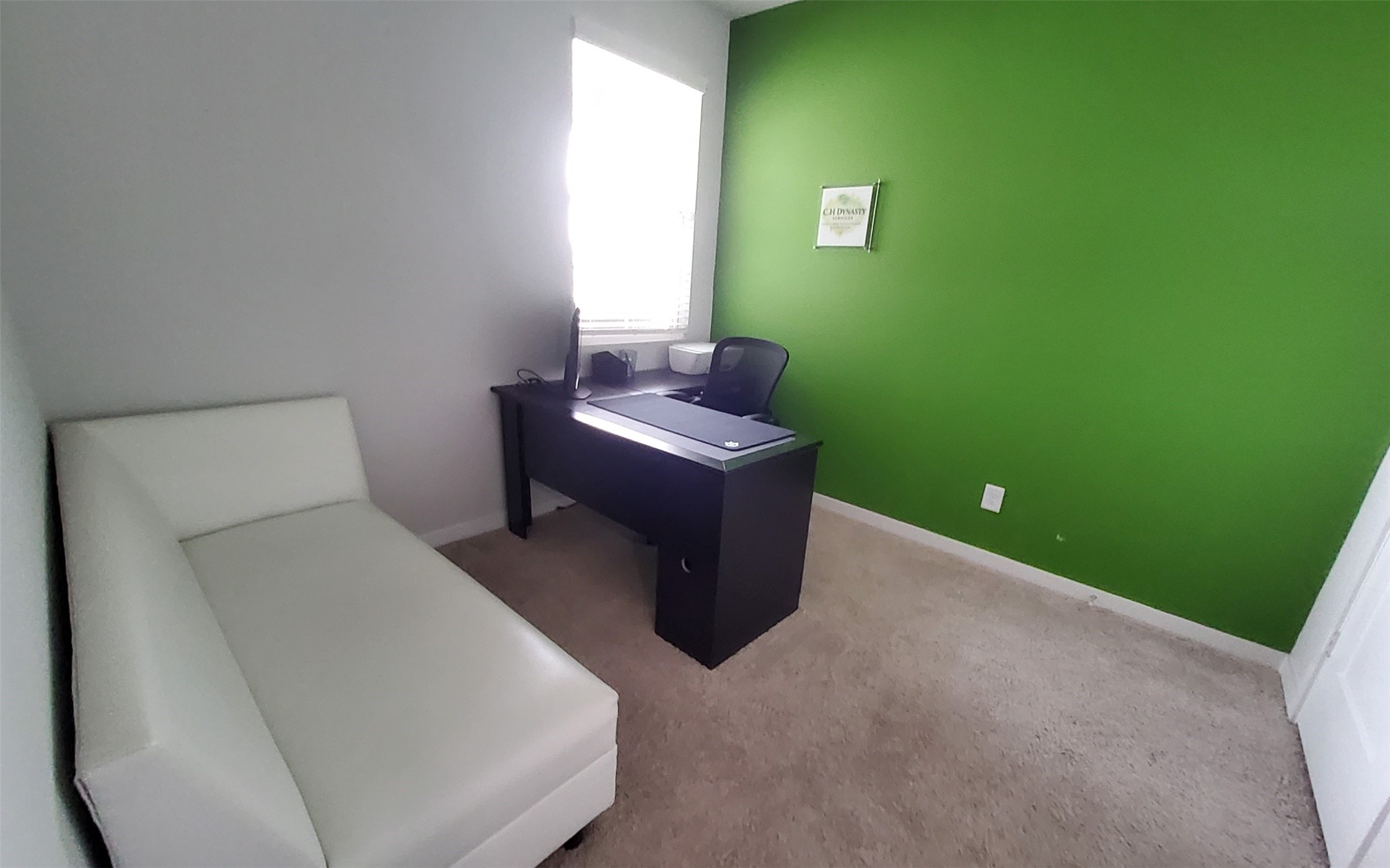 17359 King Eider Road Waller, TX 77484 - Photo 15 of 22 a room with a lamp and a small window