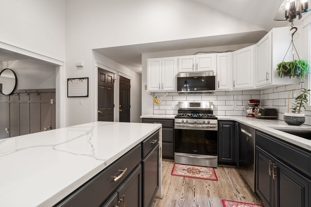 18 1/2 Snow Road North Grafton, MA 01536 - Photo 8 of 35 Gallery Image 8