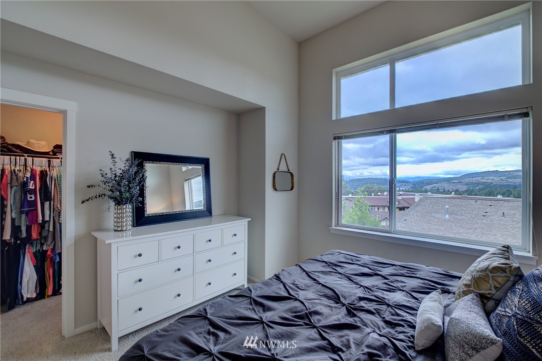 104 Sky Ridge Road Northwest Issaquah, WA 98027 - Photo 16 of 25