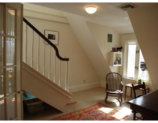 114 Upland Road, Unit 2 Cambridge, MA 02140 - Photo 9 of 14 Gallery Image 9