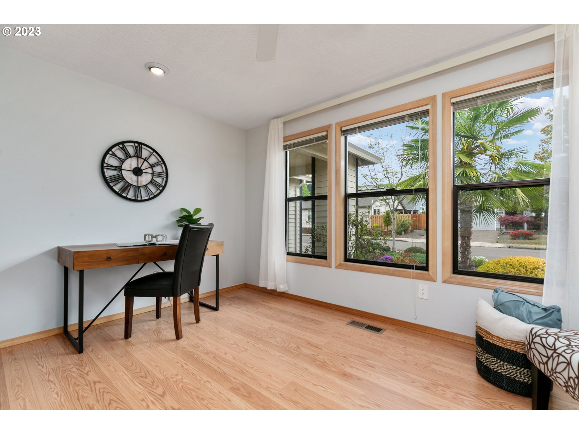 12578 Southwest Overgaard Street Portland, OR 97224 - Photo 5 of 38 Gallery Image 5