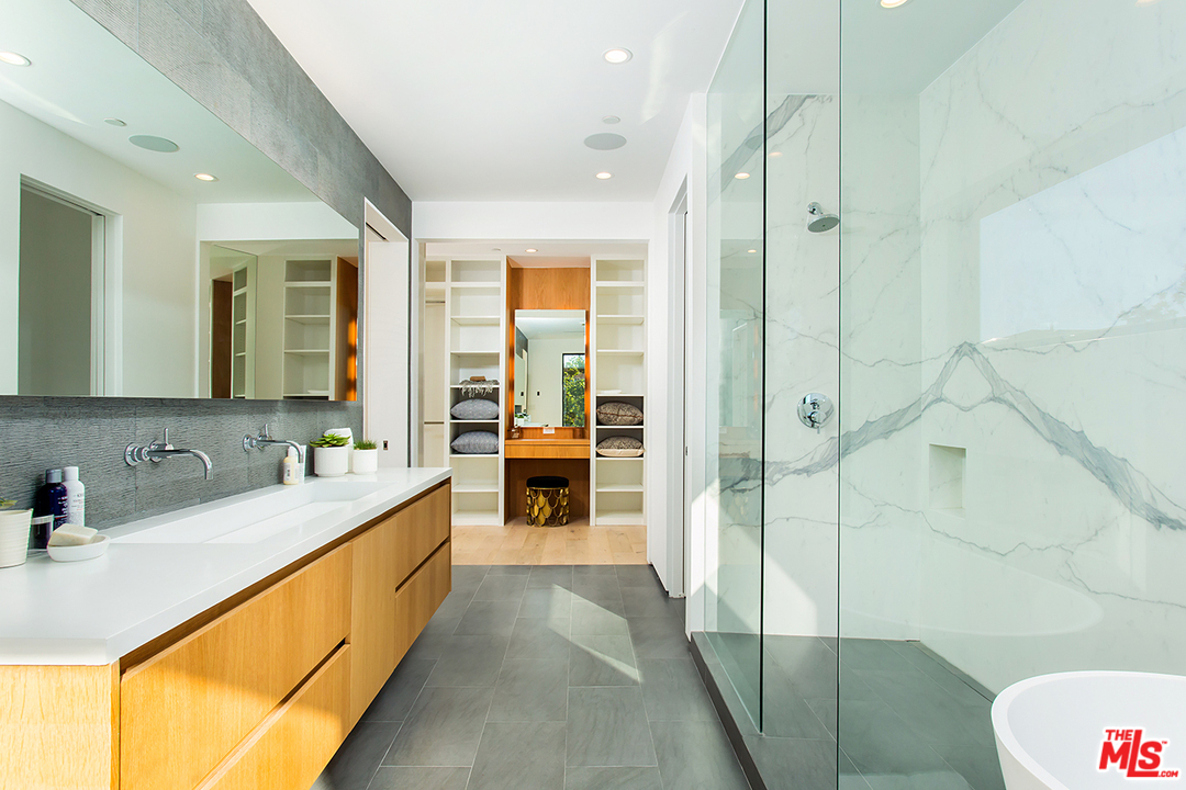 2021 Walnut Avenue Venice, CA 90291 - Photo 11 of 26 a bathroom with a tub sink shower and mirror