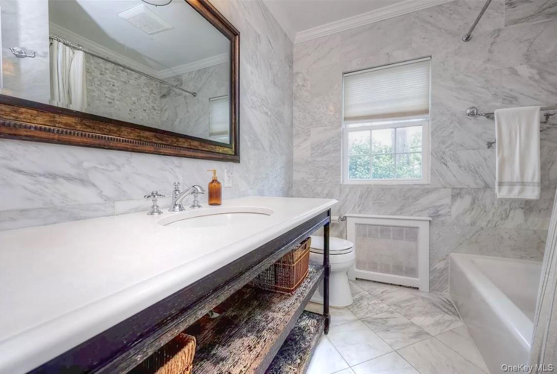 58 Allen Road Rockville Centre, NY 11570 - Photo 12 of 40