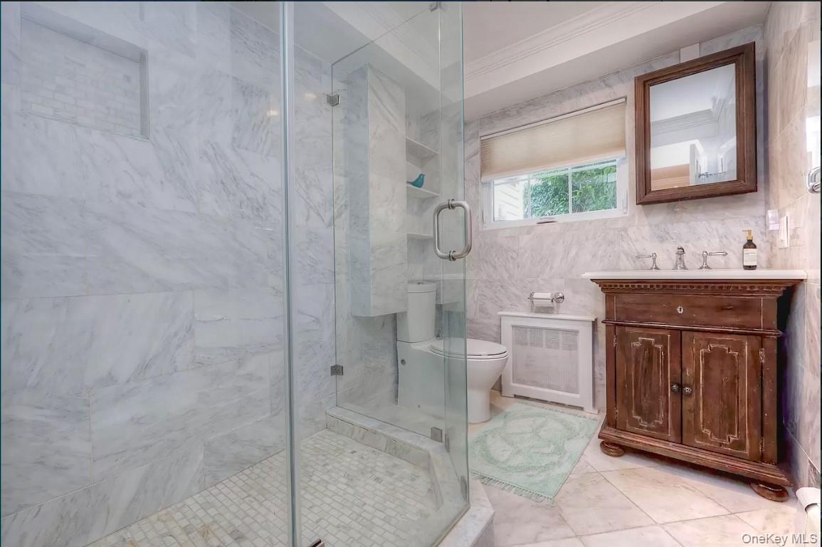 58 Allen Road Rockville Centre, NY 11570 - Photo 13 of 40