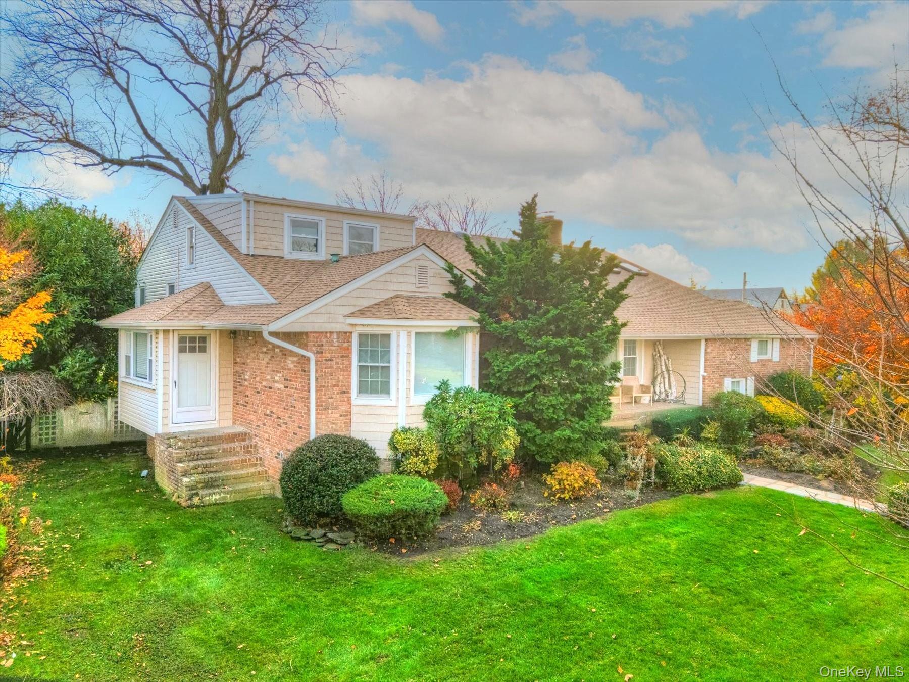 58 Allen Road Rockville Centre, NY 11570 - Photo 21 of 40