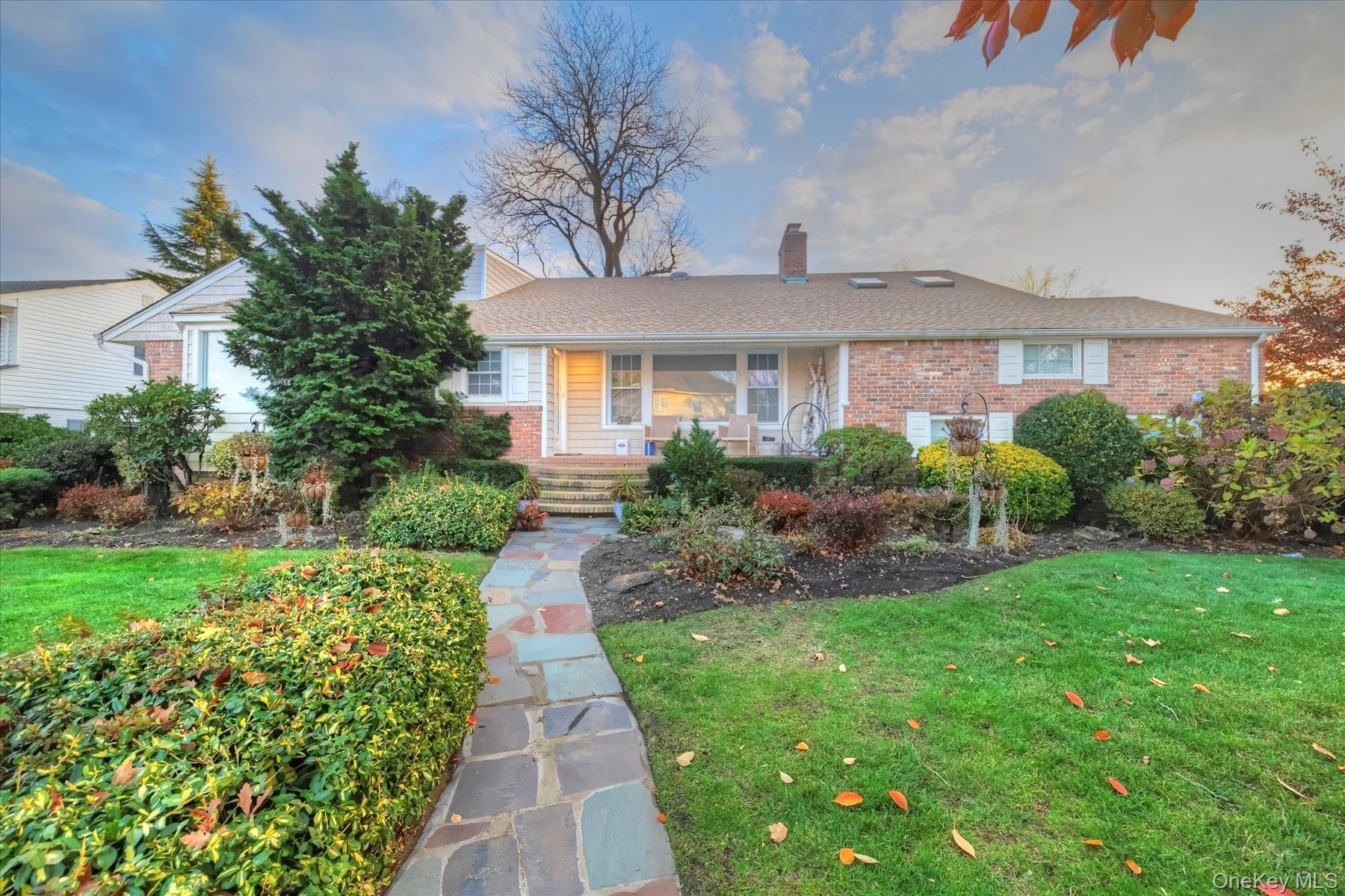 58 Allen Road Rockville Centre, NY 11570 - Photo 30 of 40