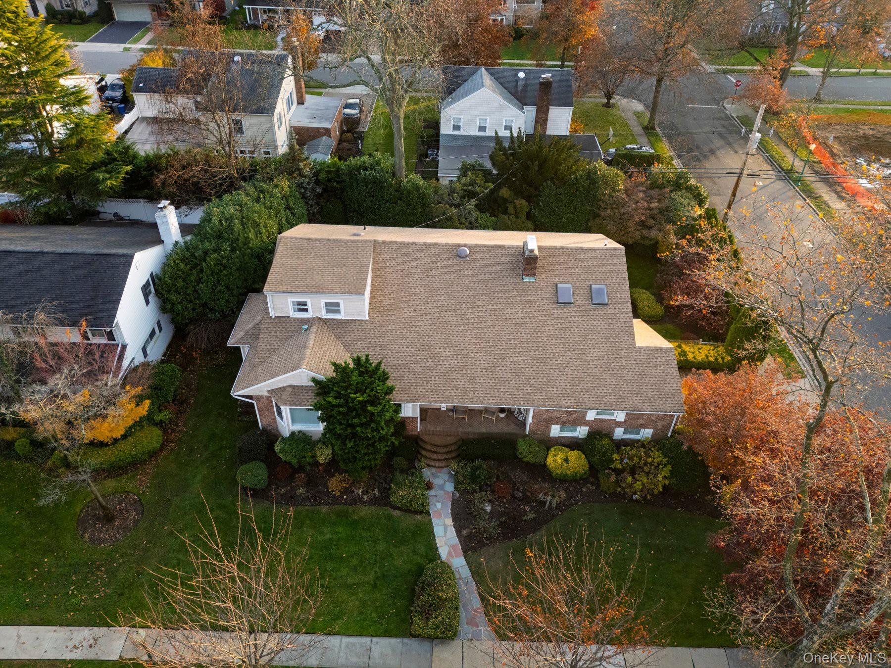 58 Allen Road Rockville Centre, NY 11570 - Photo 38 of 40