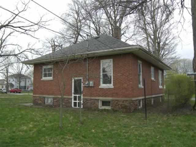 427 Jefferson Street, Unit NE Rochester, IN 46975 - Photo 4 of 25
